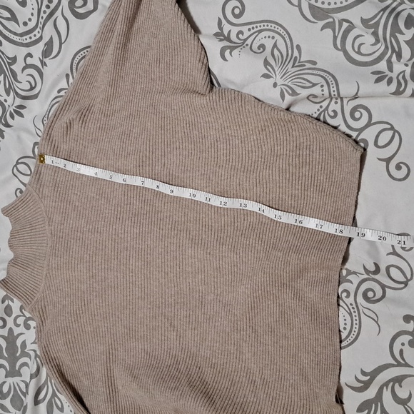 Philosophy Dolman Sleeve Mockneck Cropped Sweater - Picture 7 of 7